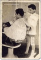 1958 - L'apprendista taglia a Libero Barbieri.jpg
