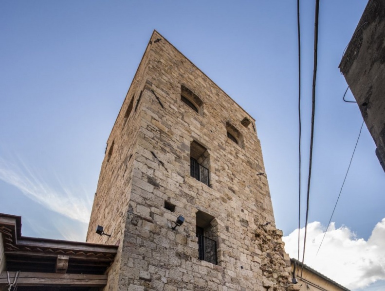 File:Torre di Bibbona.jpg